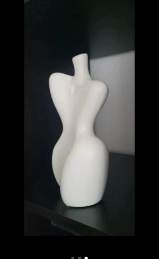 Abstract sculpture image indicator(3)