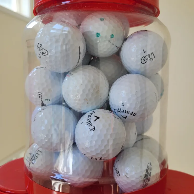 Mixed Golf Balls image indicator(4)