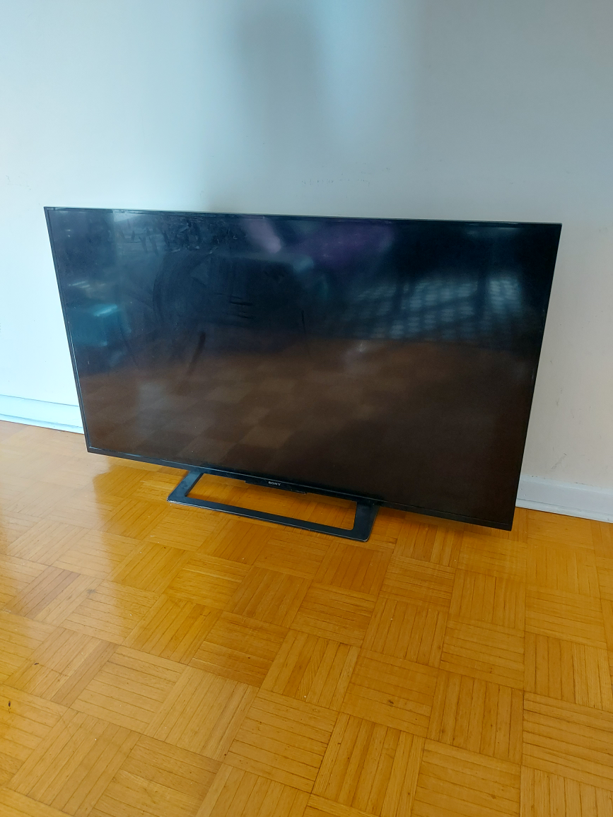 Serious inquiries ONLY!!! Sony 65” Inch BRAVIA Smart TV