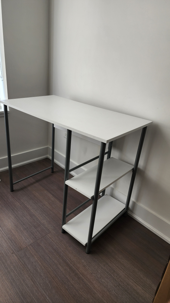 White computer desk with shelves - photo 4