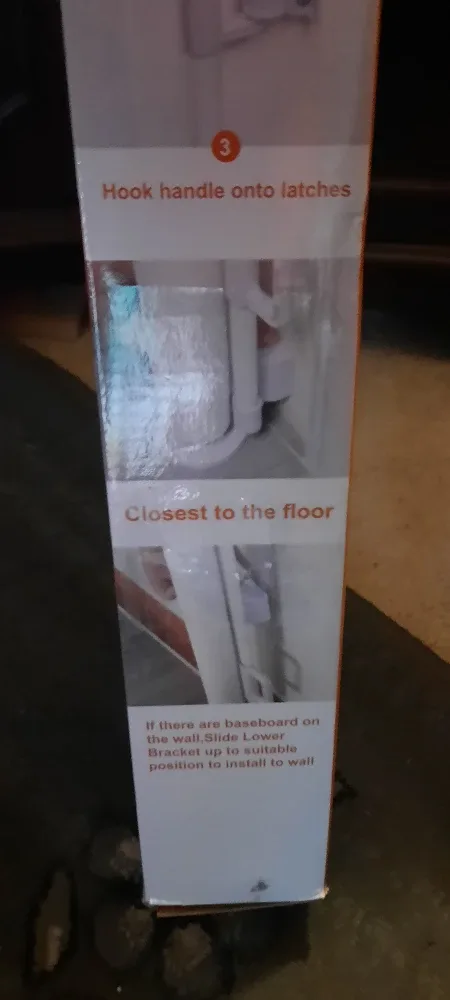 pending NEW Veraste Retractable Baby Gate - Black image indicator(4)