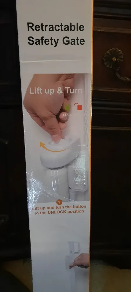 pending NEW Veraste Retractable Baby Gate - Black image indicator(6)