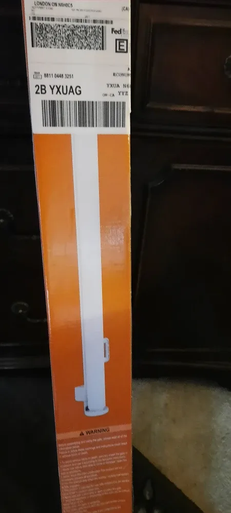 pending NEW Veraste Retractable Baby Gate - Black image indicator(7)