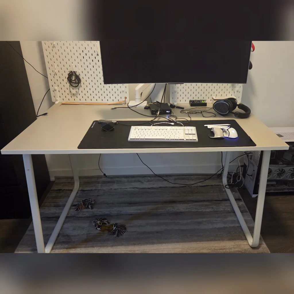 Ikea Beige Desk thumbnail