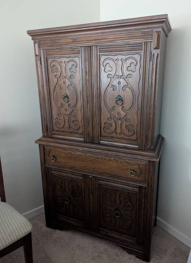 Household Items: Furniture - photo 3