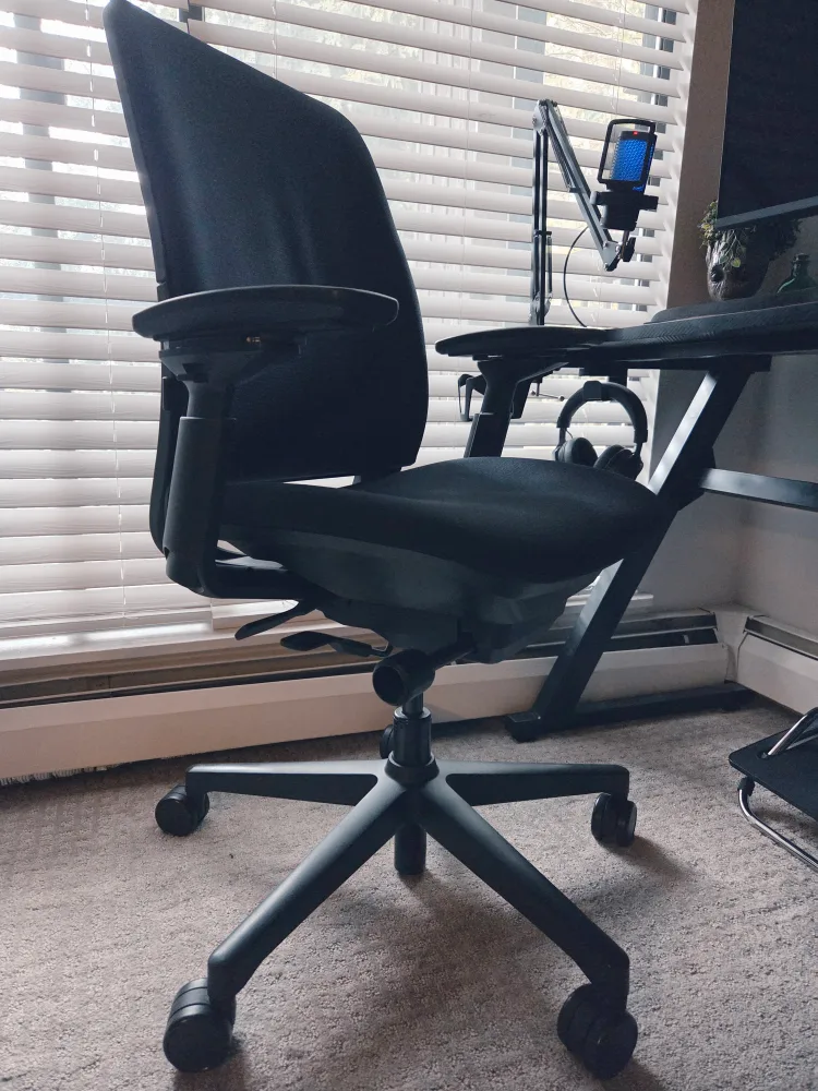 Steelcase Ergonomic Office/Gaming Chair Fully Adjustable thumbnail