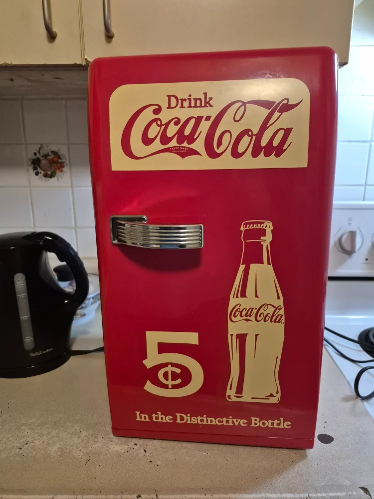 Coca-Cola Mini Fridge thumbnail