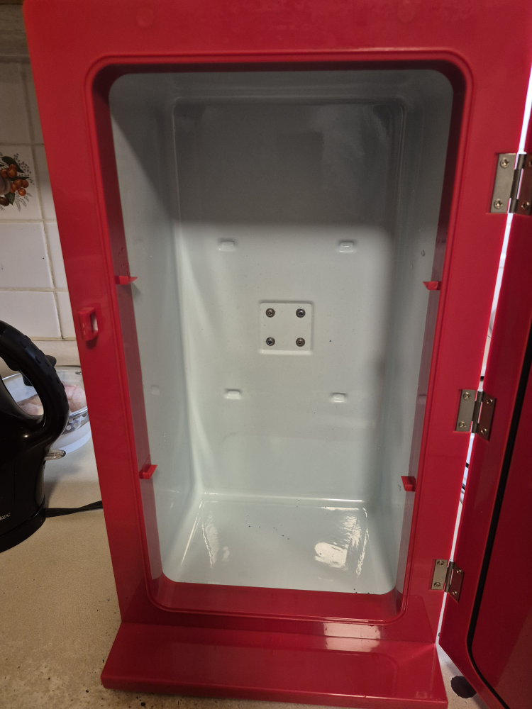Coca-Cola Mini Fridge - photo 5