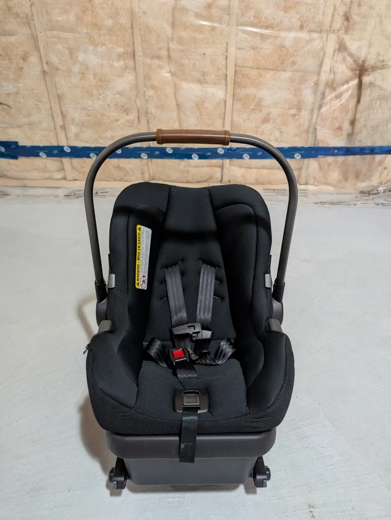 Nuna Pipa Infant Car Seat - Black w/ 2 Bases image indicator(5)