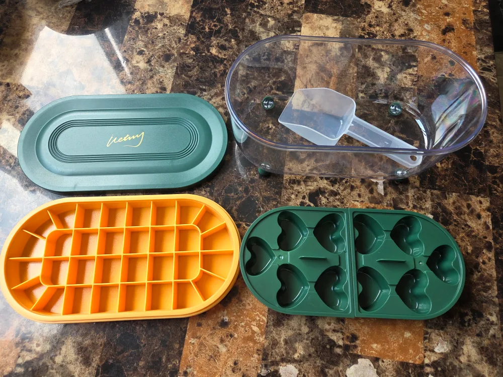 Brand New Silicone Ice Cube Trays, Lid, Storage Bin, Scoop thumbnail