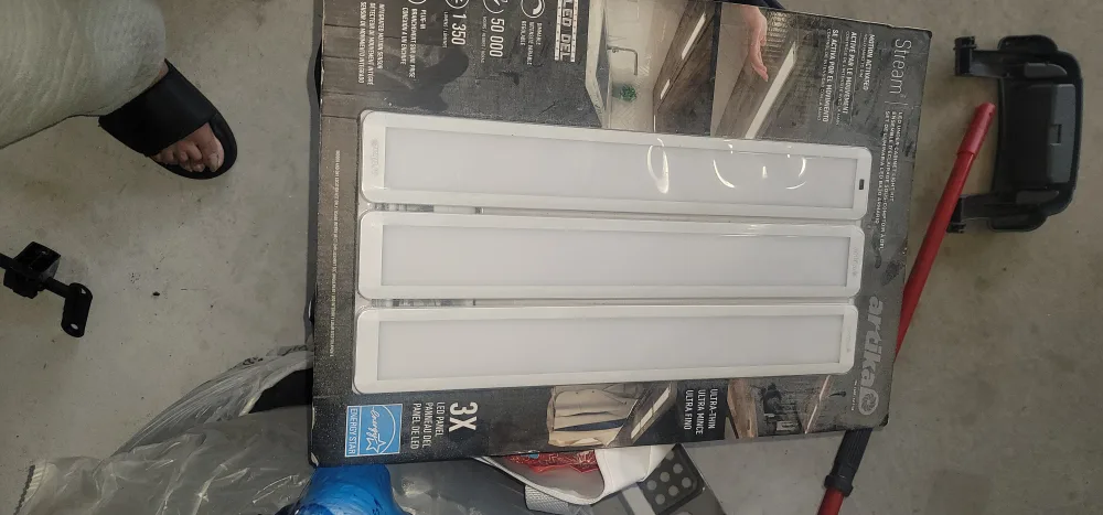 Artika Stream LED Under Cabinet Light Kit - New! thumbnail