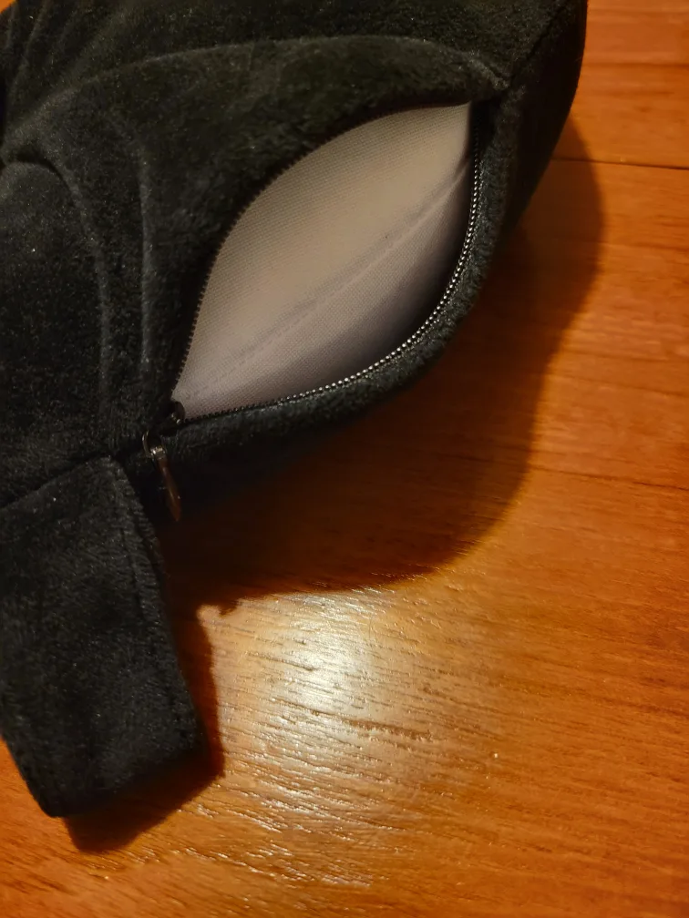 Soft Black Travel Neck Pillow image indicator(3)