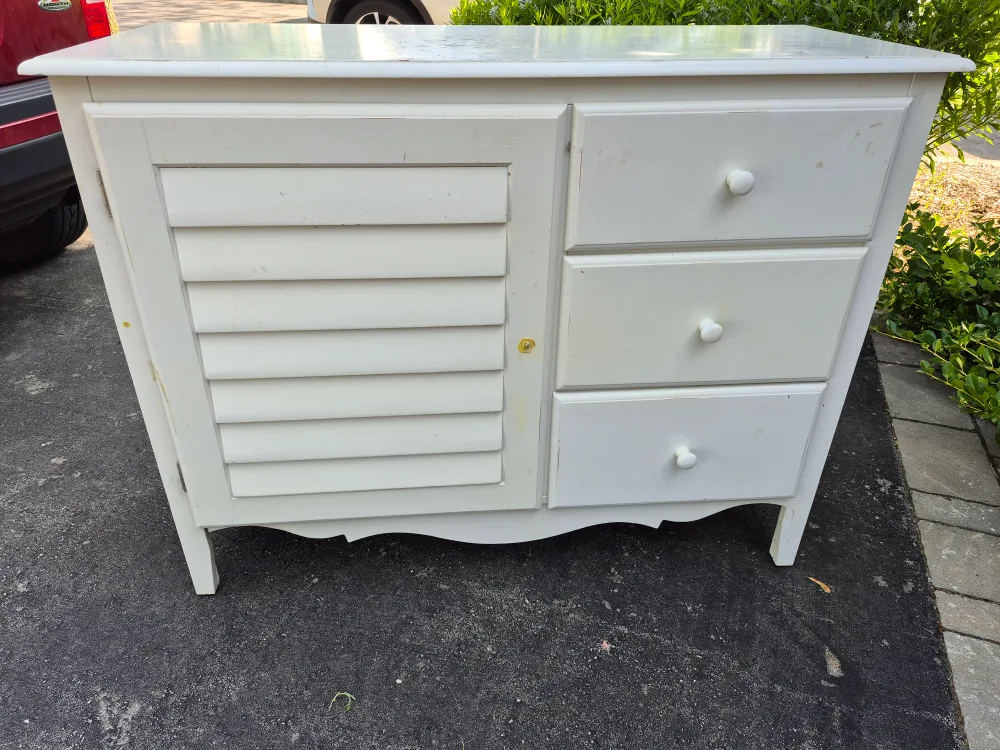 White Wooden Dresser thumbnail