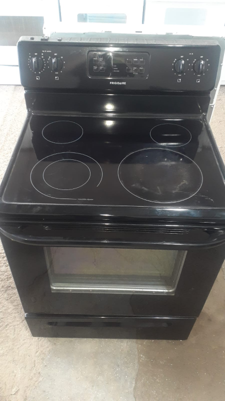 Frigidaire Electric Range - photo 3
