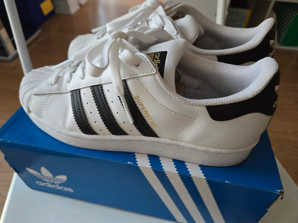 ADIDAS SUPERSTAR ORIGINALS thumbnail