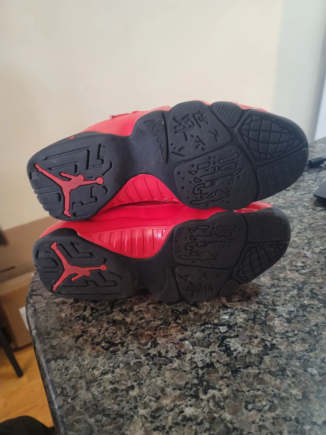 Retro Red Basketball Shoes. Men's Sz 11 image indicator(5)