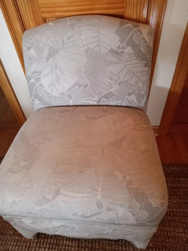 Armless Accent Chair image indicator(2)