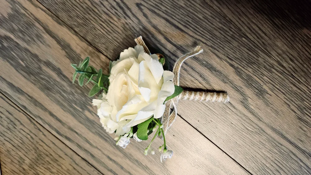 Faux Flower Corsages and Boutonnieres image indicator(2)
