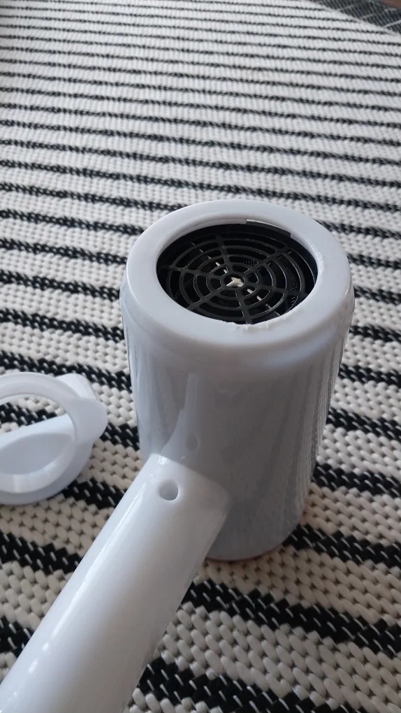 White and Rose Gold Hair Dryer image indicator(3)