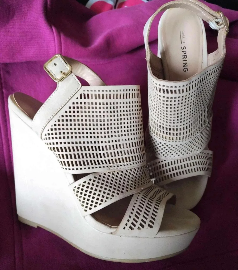 #freecycle  wedge sandals - size 6 thumbnail