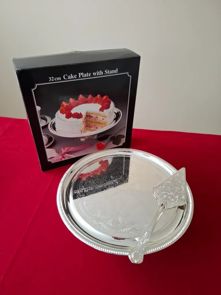 Silver Cake Plate with Stand thumbnail