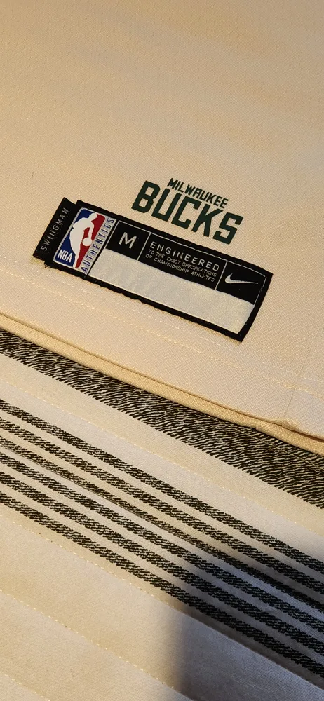 Youth size 10/12 Milwaukee Bucks Cream City Jersey image indicator(3)
