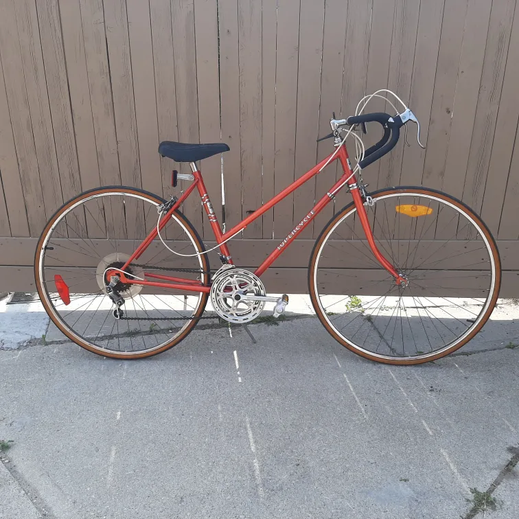 Ladies Womens Vintage 1986 red Supercycle road bike 10 speed thumbnail