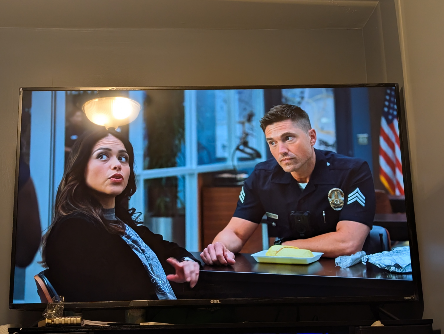 Onn 4K UHD Roku Smart TV 55 inch - photo 3