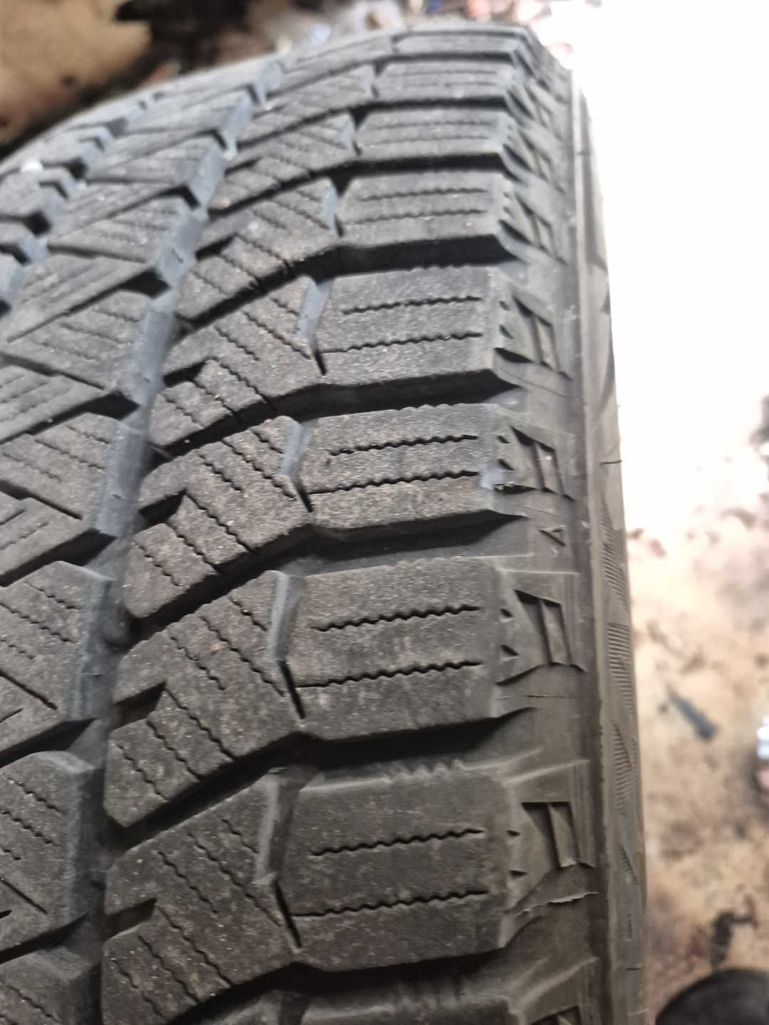 Bridgestone Winter Tire - photo 3
