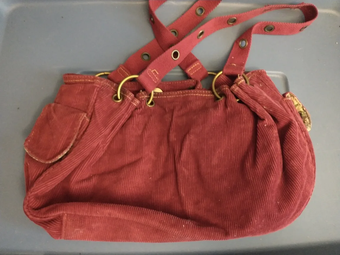 LEVI'S VINTAGE 2000'S CHERRY RED CORDUROY PURSE image indicator(2)