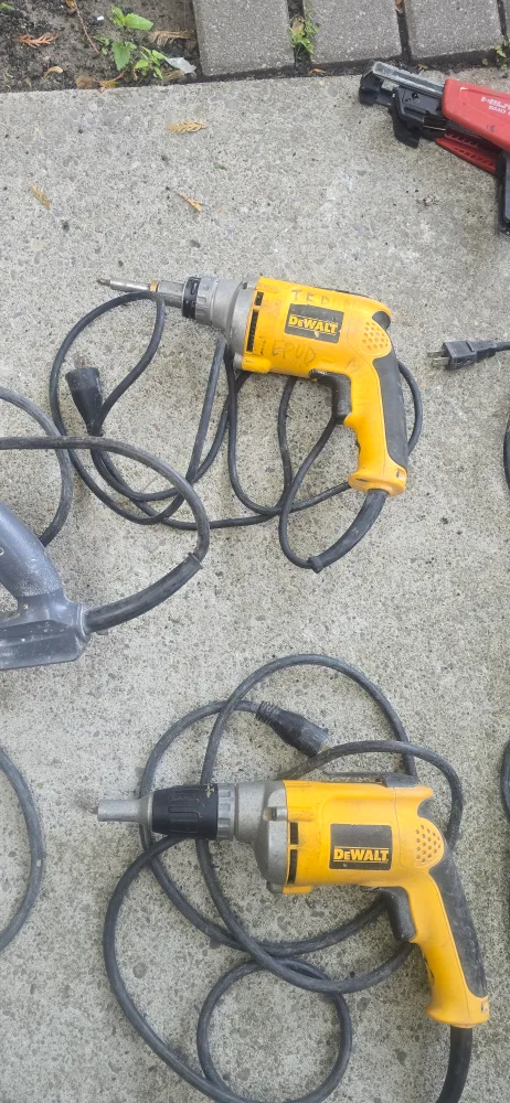 DeWalt DW272 VSR Drywall Screwdriver - 4000 RPM thumbnail