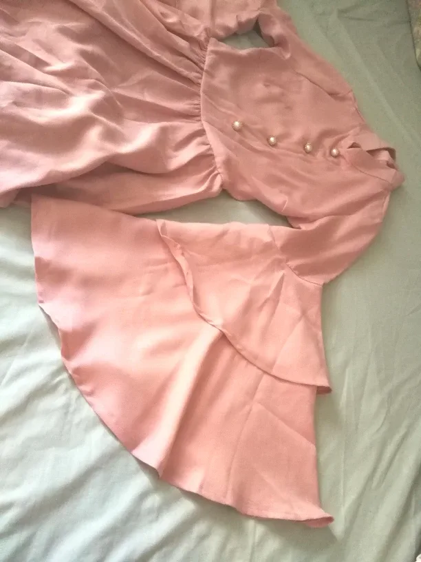 Pink dress with flounce sleeves (XS) - New image indicator(4)