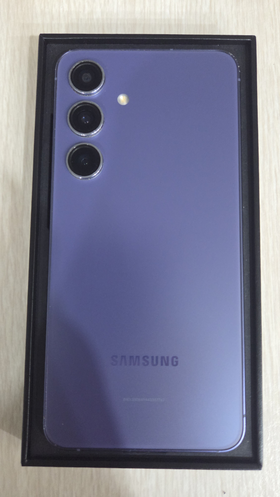 Samsung Galaxy S24 Violet Cobalt • UNLOCKED • OBO - photo 4