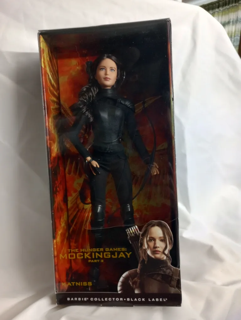 Barbie Hunger Games: Mockingjay Part 2 Katniss Doll thumbnail