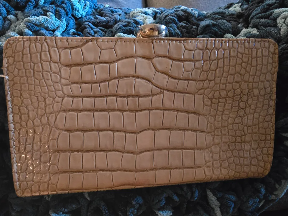 snakeskin pattern nude Clutch Handbag thumbnail