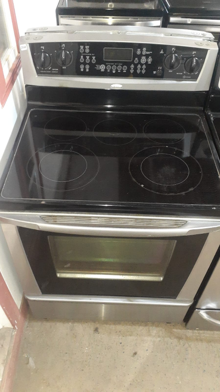 Whirlpool Electric Range - photo 2