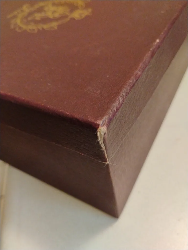 Adeline Collection Plate Set image indicator(6)