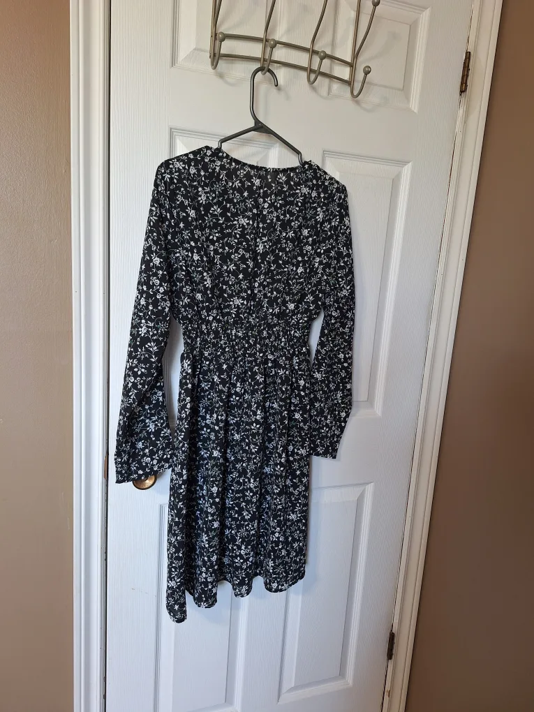 Cupshe long sleeve dress image indicator(2)