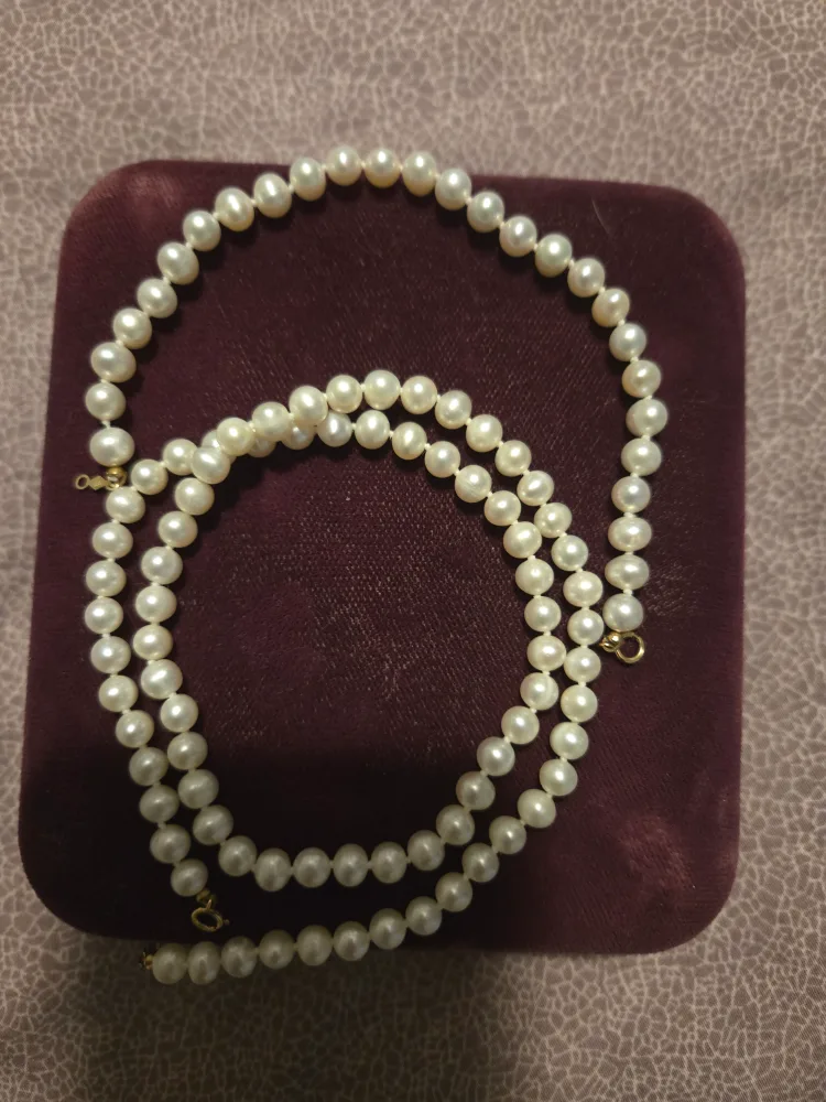 Elegant Pearl Necklace and bracelet (17" and7") thumbnail