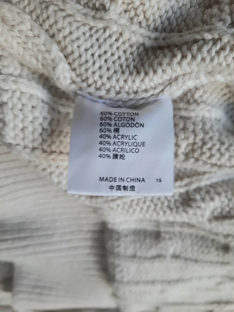 Brandy Melville MH123L Knit Zip Up Hoodie image indicator(6)
