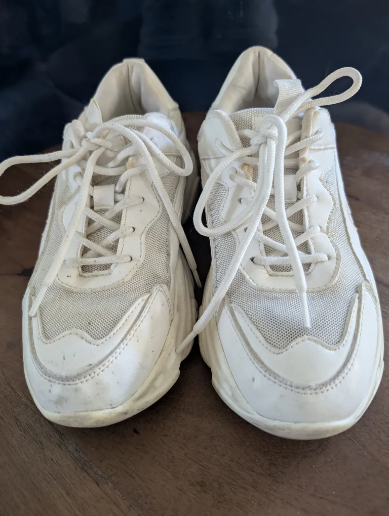 Cream-coloured Sneakers, Size 7 thumbnail