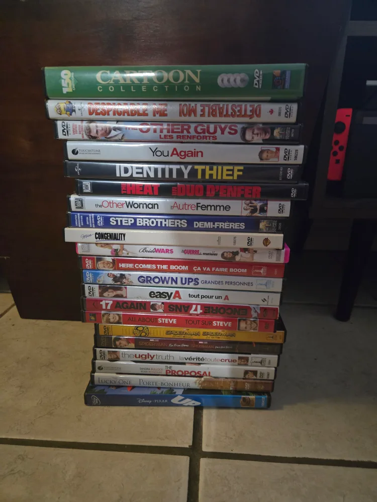 Mixed DVD Lot - Cartoons, Comedy, Romance thumbnail