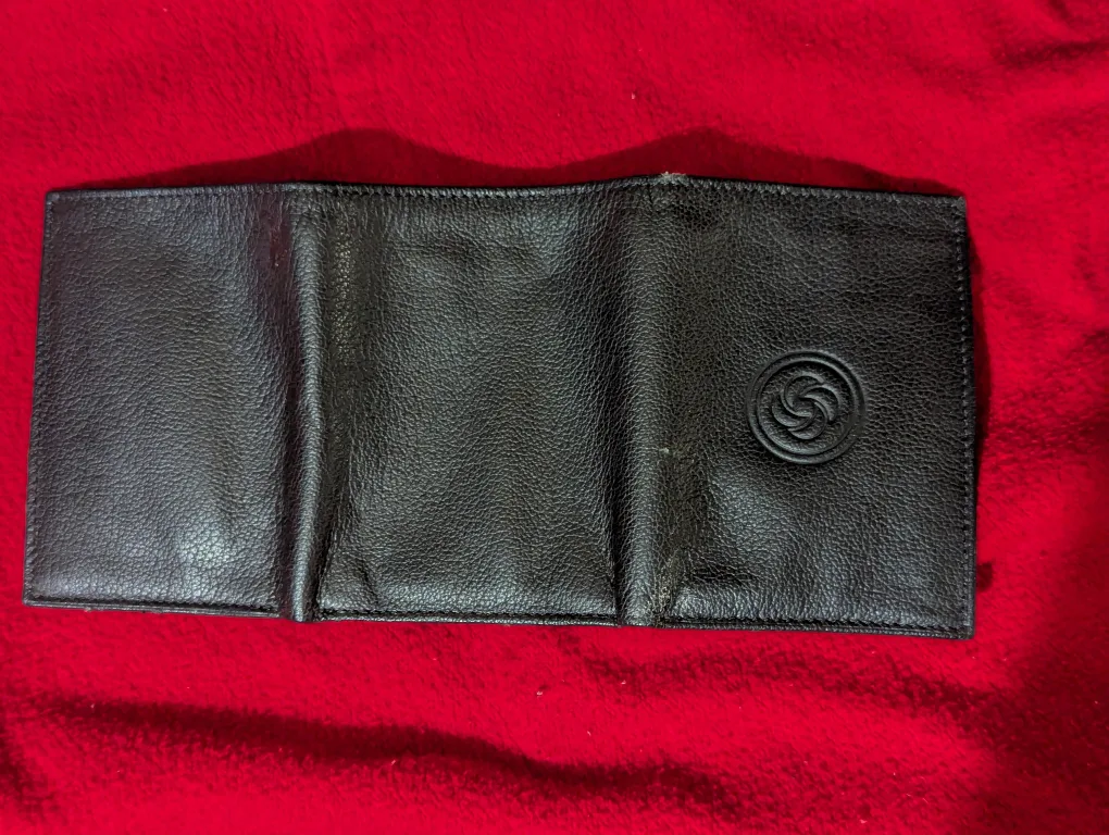 Samsonite Black Leather Tri-Fold Wallet image indicator(2)