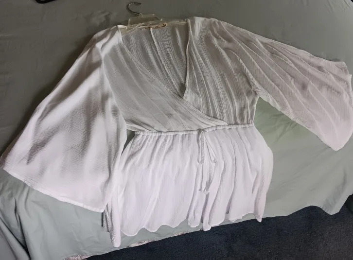 Liberty Love White Romper - Size M image indicator(2)