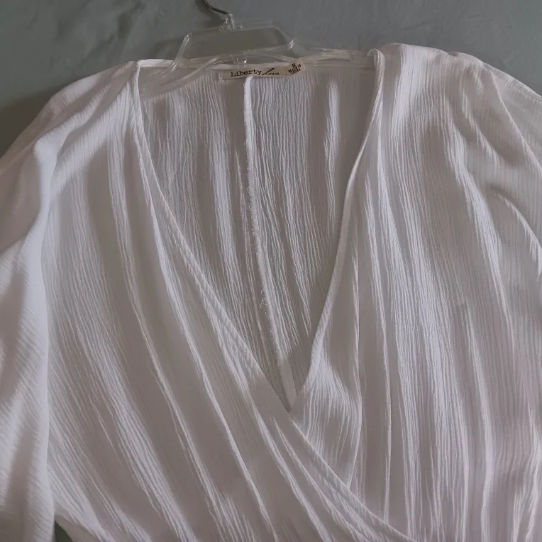 Liberty Love White Romper - Size M image indicator(4)