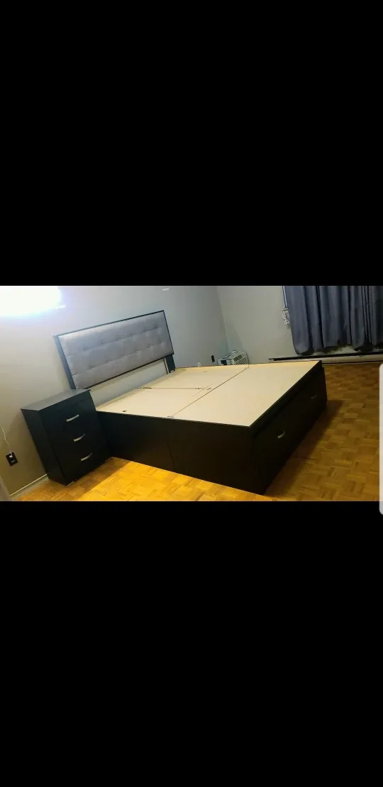 Bedroom set with storage bed, nightstand and dresser thumbnail