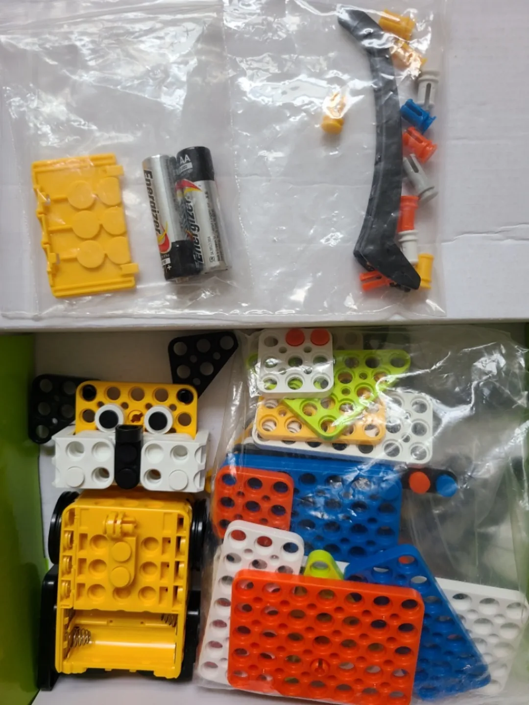 ROBOTIS PLAY 600 PETS Construction Set image indicator(2)