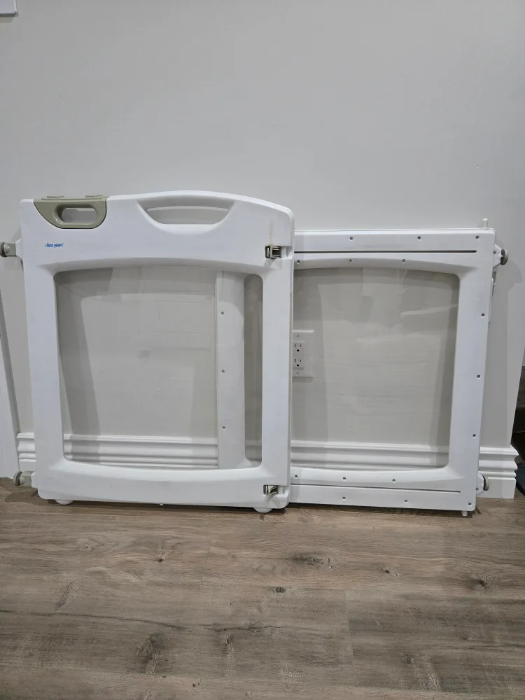 First Years Baby/Pet Gate thumbnail