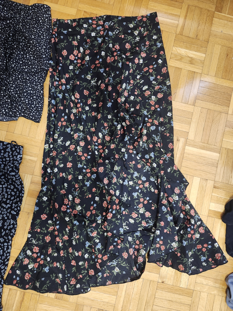 Shein Skirt Bundle - Size M - photo 3