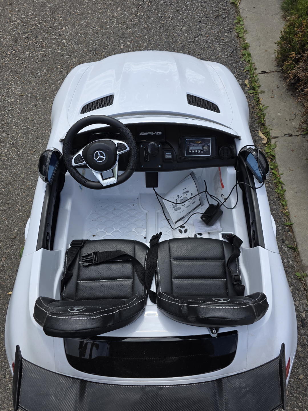 Mercedes-Benz AMG Kids Ride-On Car - photo 5